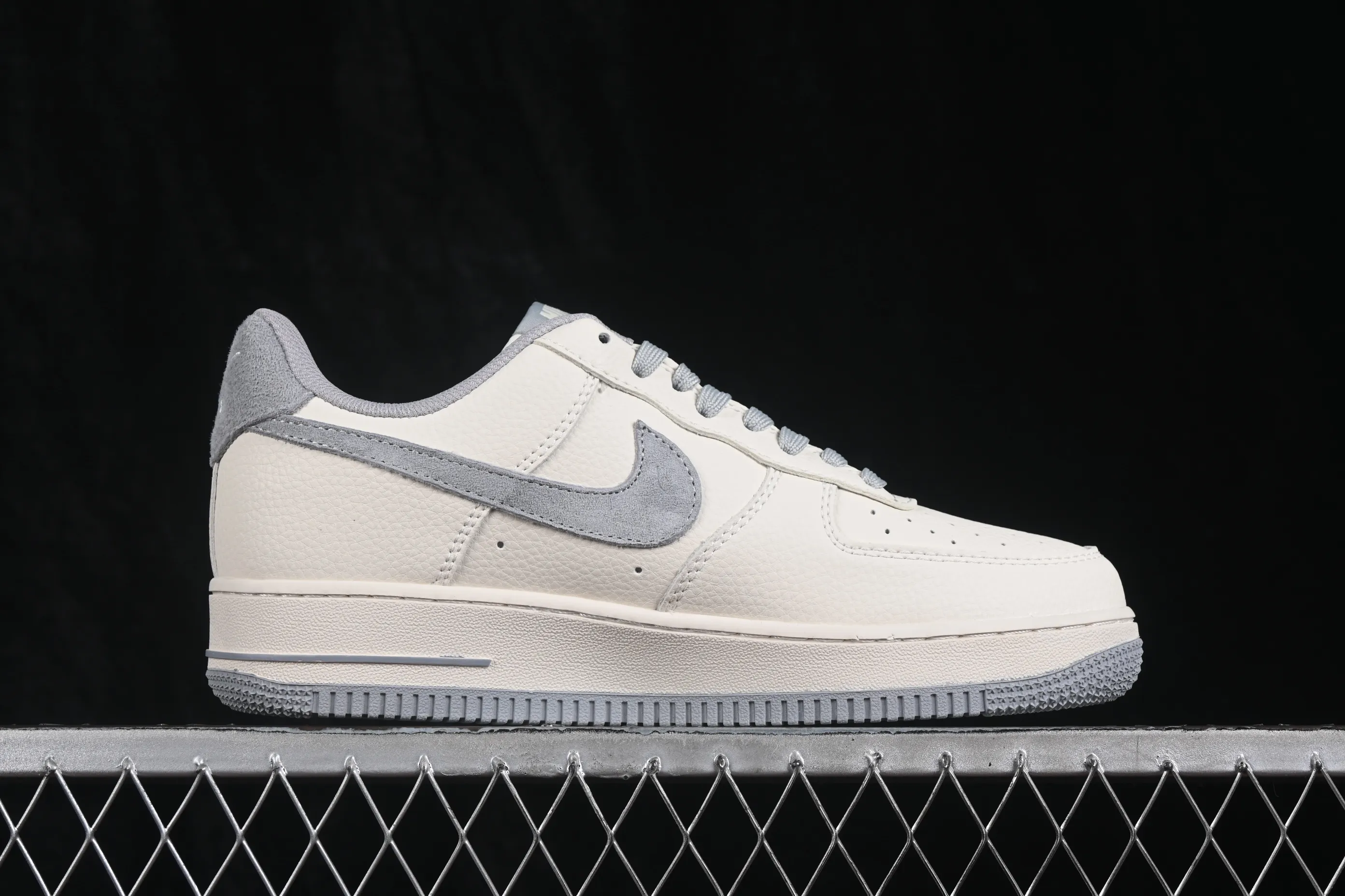 All categories Nk Air Force 1 Air Force series Nk Air Force 1 Low Air Force low-top Nike Air Force 1'07 Low joint model Air Force 1 low-top casual sneakers DN1688-824